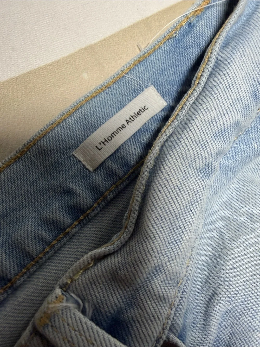 Frame L’Homme Athletic Light Wash Straight Leg Jeans size 31